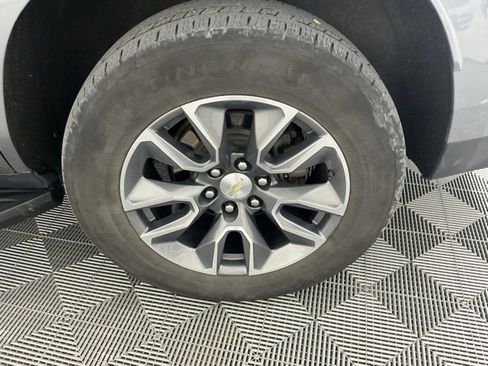 Used 2021 Chevrolet Tahoe LT w/ LT Signature Package image 17