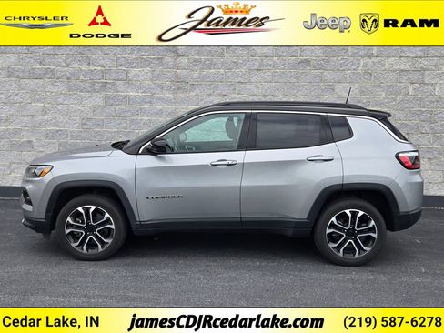 Used 2023 Jeep Compass Limited AWD/4WD image 2