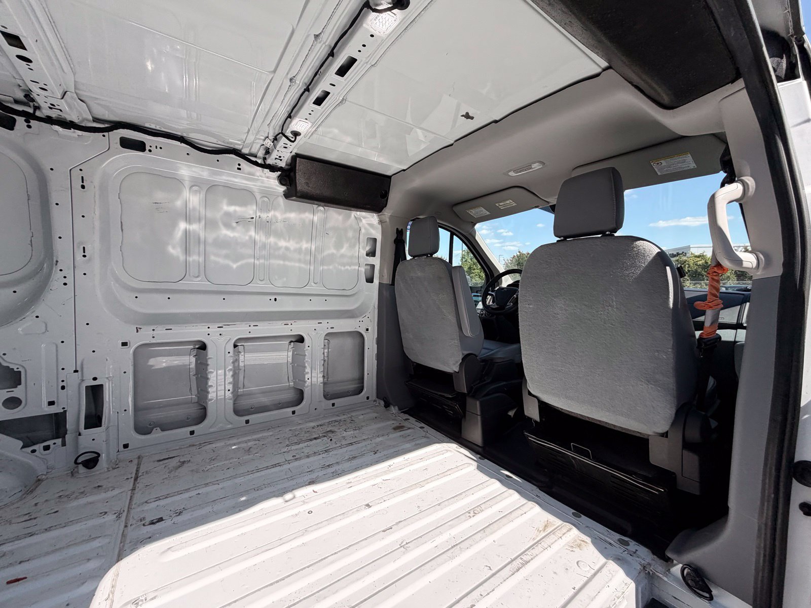 Used 2018 Ford Transit 150 130 Low Roof RWD image 18