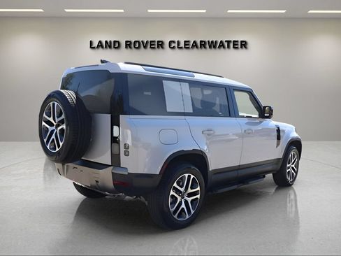 Used 2026 Land Rover Defender 110 S AWD/4WD image 5