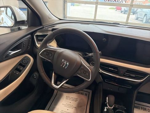 Used 2025 Buick Encore GX Avenir w/ Avenir Convenience Package AWD/4WD image 26