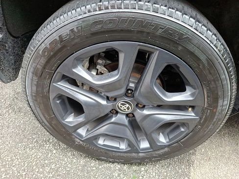 Used 2024 Toyota RAV4 Adventure AWD/4WD image 6