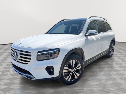 Used 2026 Mercedes-Benz GLB 250 4MATIC image 1