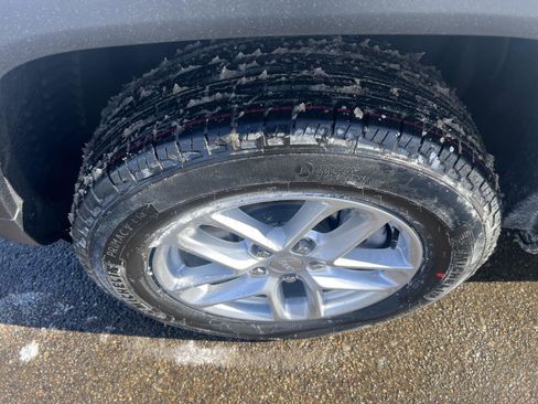 New 2026 Jeep Grand Cherokee L Laredo image 42