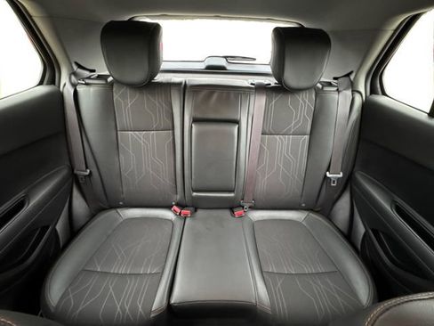Used 2019 Chevrolet Trax LT w/ LT Convenience Package FWD image 14