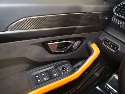 Used 2021 Lamborghini Urus image 49