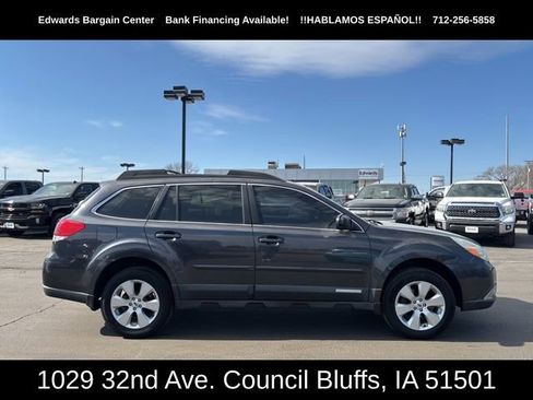 Used 2011 Subaru Outback 2.5i Limited image 1