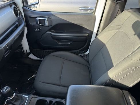 Used 2021 Jeep Wrangler Willys image 18