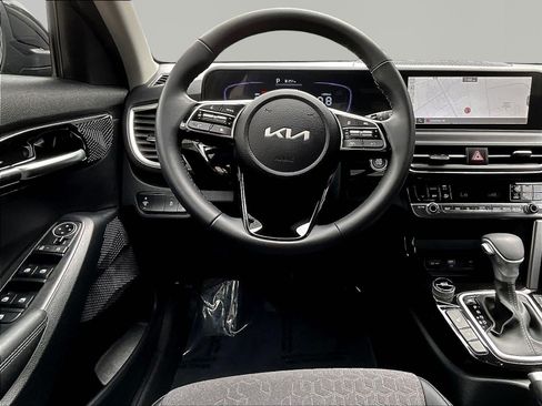 Certified 2026 Kia Seltos S AWD/4WD image 8