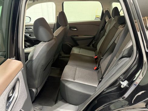 Used 2022 Nissan Rogue SV FWD image 43
