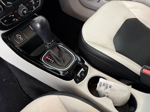 Used 2018 Jeep Compass Limited w/ Safe & Security Group FWD image 11