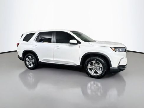 Used 2025 Honda Pilot EX-L image 24