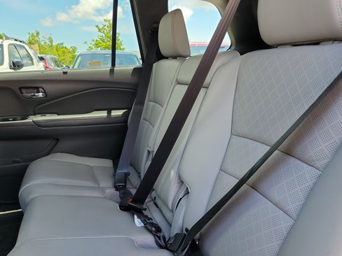 Used 2019 Honda Passport EX-L image 16