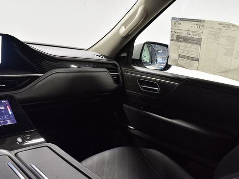 New 2026 INFINITI QX80 Luxe w/ Cargo Package image 15