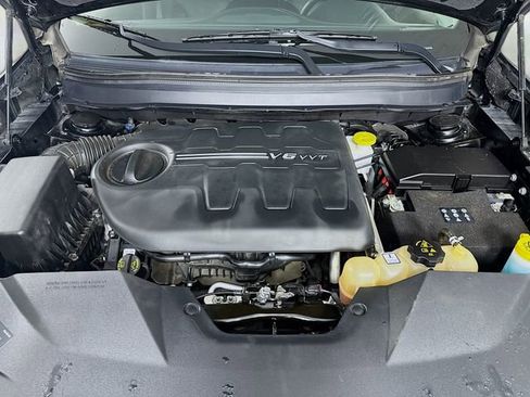 Used 2020 Jeep Cherokee Trailhawk w/ Technology Group image 28