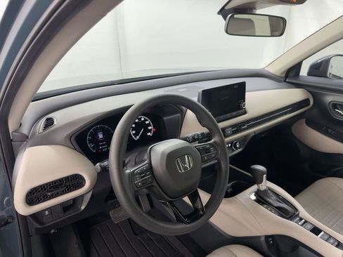 Certified 2025 Honda HR-V LX image 4