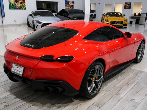 Used 2023 Ferrari Roma image 18