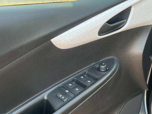 Used 2017 Chevrolet Spark LT image 10