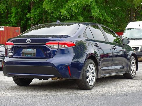 Used 2020 Toyota Corolla LE FWD image 11