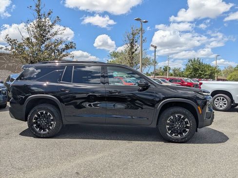 New 2026 Chevrolet Traverse Z71 w/ Enhanced Driving Package AWD/4WD image 2