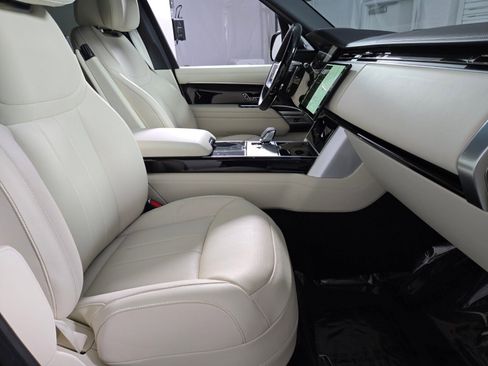 New 2026 Land Rover Range Rover Autobiography AWD/4WD image 3