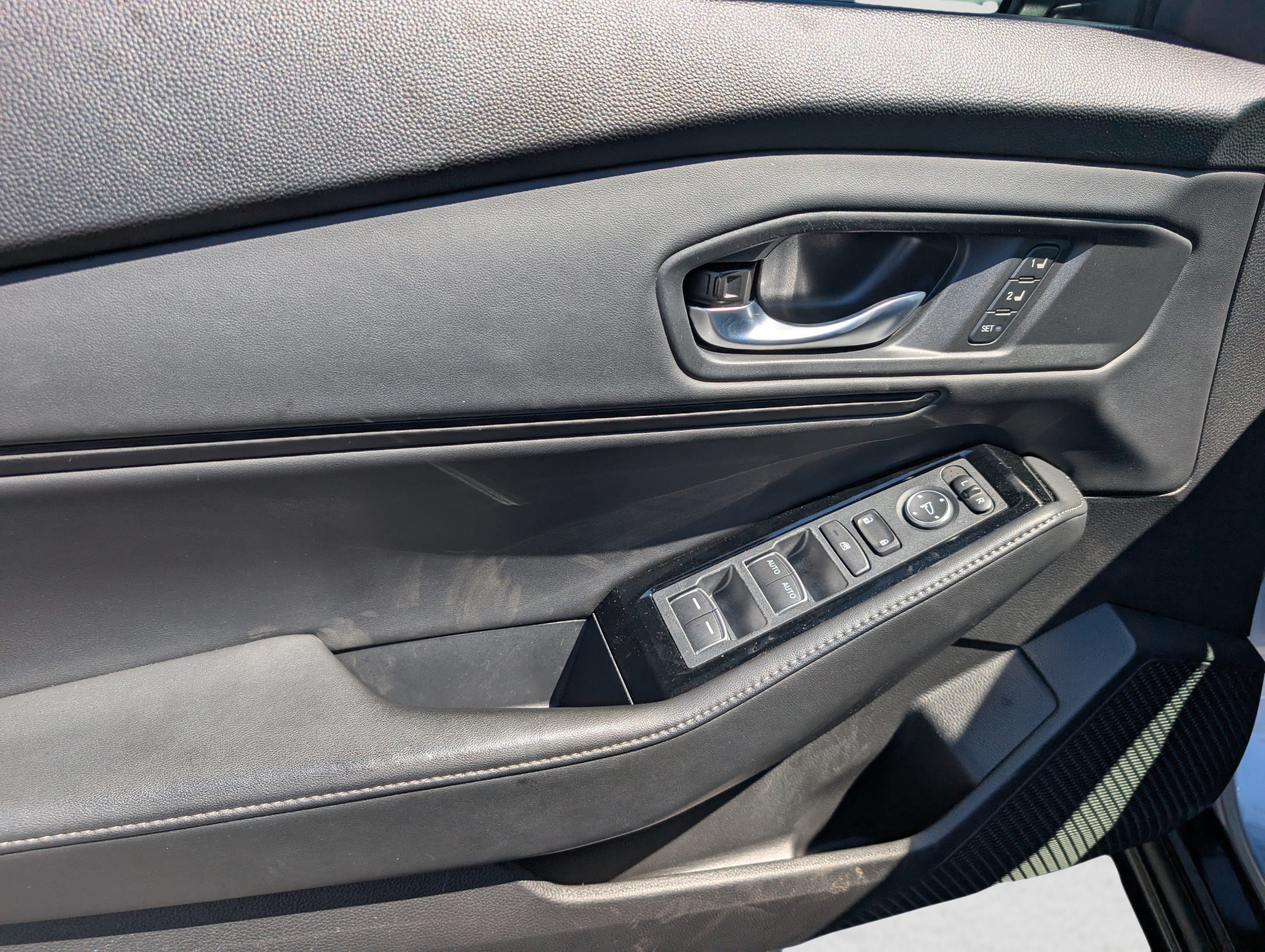 Used 2024 Honda Accord Touring image 9
