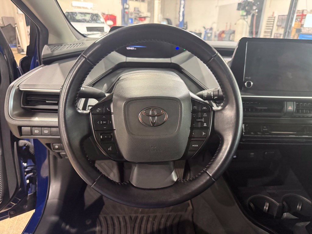 Used 2023 Toyota Prius LE FWD image 27