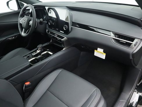 Used 2025 Lexus RX 350 FWD w/ Technology Package image 17