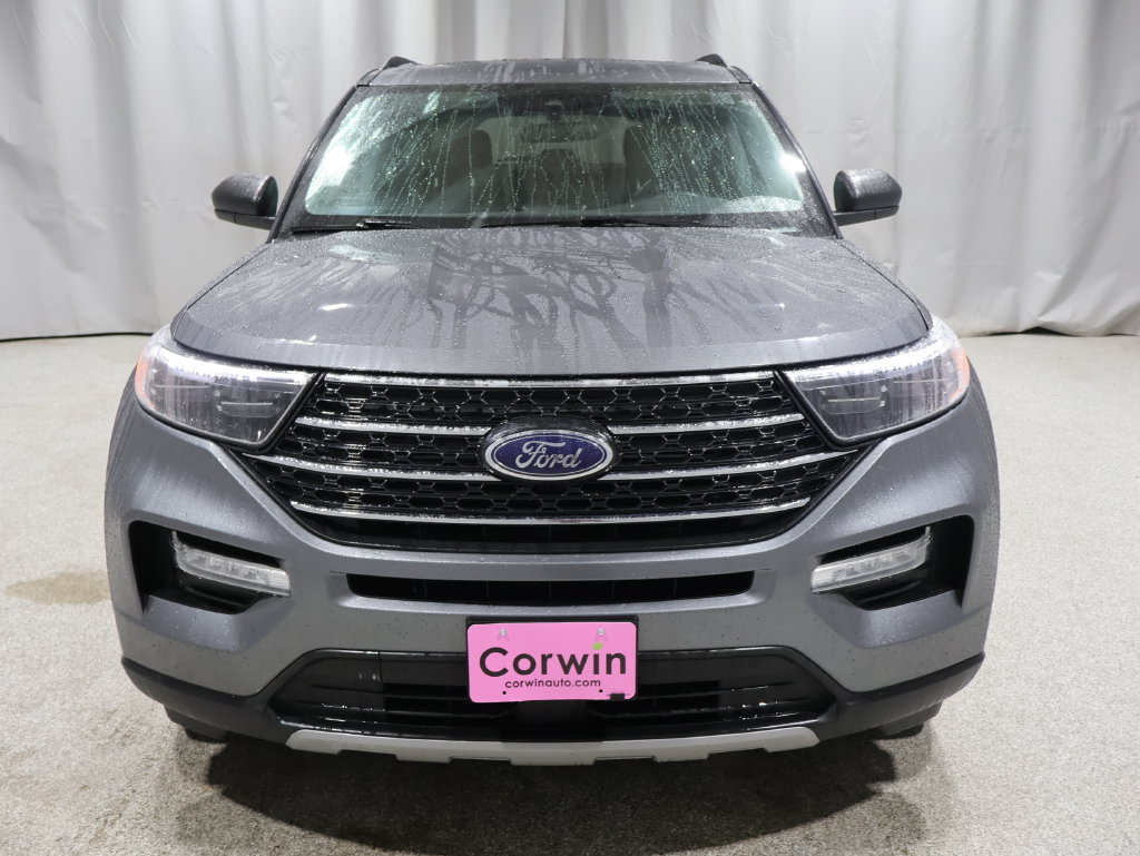 Used 2024 Ford Explorer XLT w/ Equipment Group 202A AWD/4WD image 8
