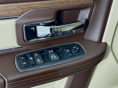 Used 2018 RAM 2500 Laramie w/ Convenience Group image 18