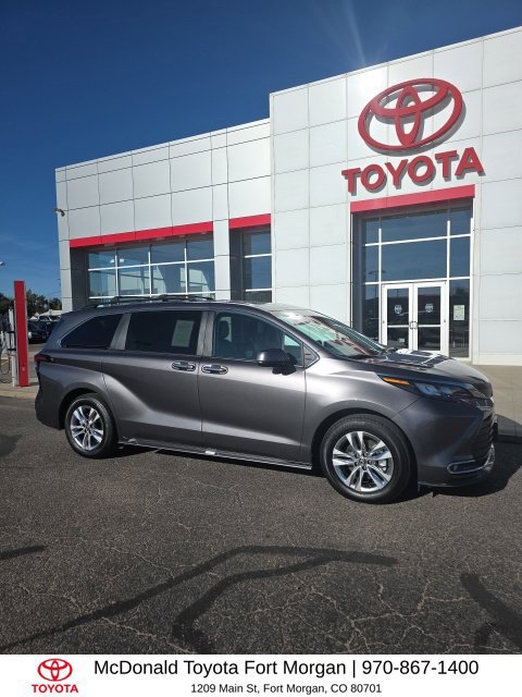 Used 2024 Toyota Sienna XLE w/ XLE Plus Package AWD/4WD image 5