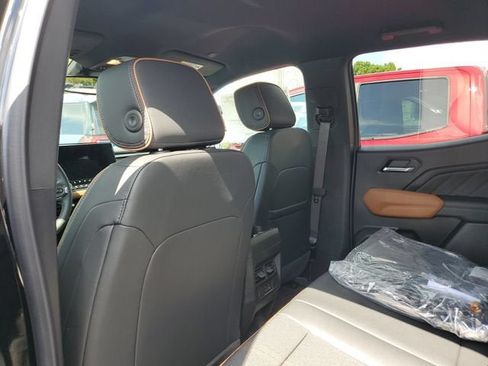 New 2026 GMC Canyon AT4 AWD/4WD image 10