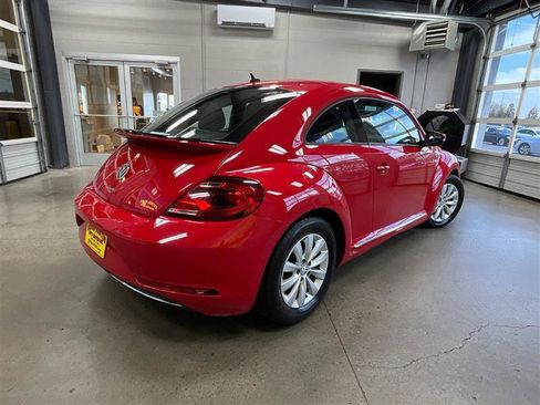 Used 2019 Volkswagen Beetle 2.0T S image 5