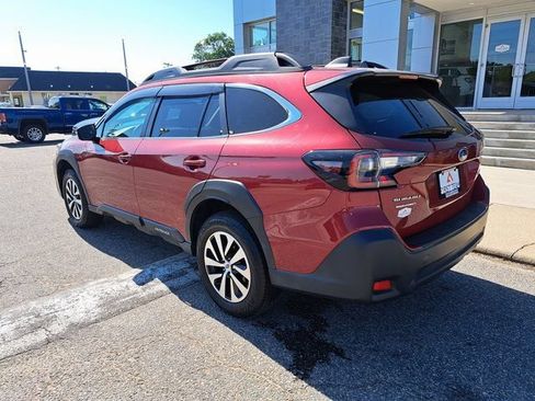 Used 2024 Subaru Outback Premium AWD/4WD image 4
