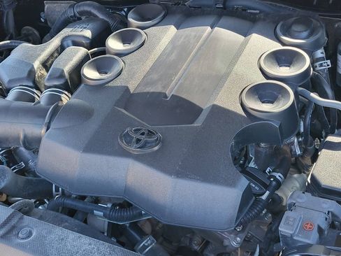 Used 2020 Toyota 4Runner SR5 Premium image 28