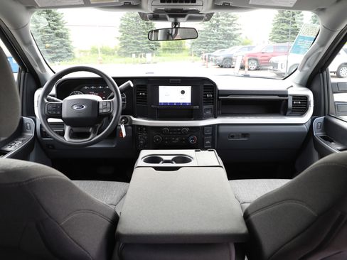 Used 2025 Ford F350 XLT AWD/4WD image 15