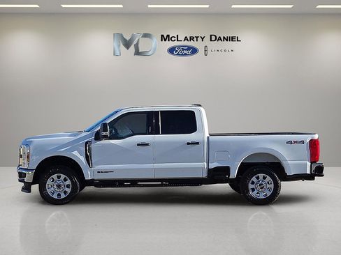 Certified 2024 Ford F250 XLT image 3