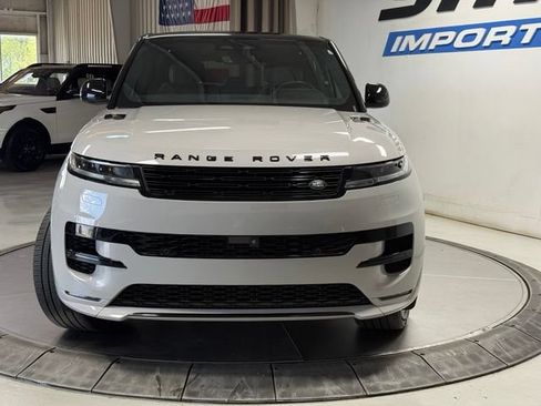 Used 2024 Land Rover Range Rover Sport Dynamic SE AWD/4WD image 3