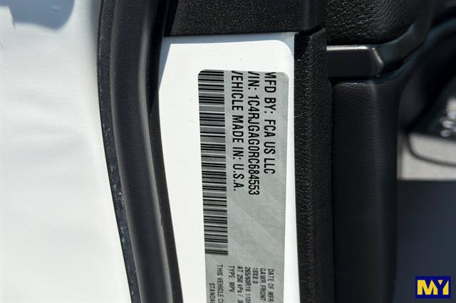 Used 2024 Jeep Grand Cherokee Laredo X RWD image 37