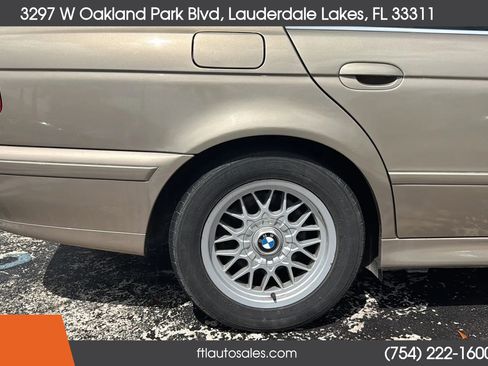 Used 2001 BMW 525i Sedan image 11