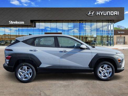 New 2026 Hyundai Kona SE AWD/4WD image 4
