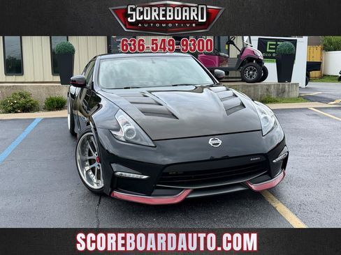 Used 2020 Nissan 370Z NISMO RWD image 1