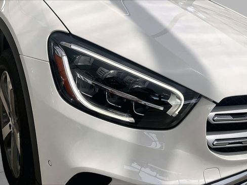 Used 2022 Mercedes-Benz GLC 300 4MATIC image 28
