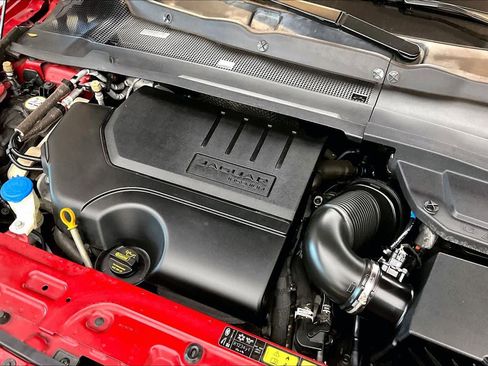 Used 2019 Jaguar E-PACE S image 31