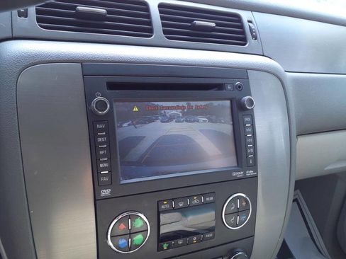 Used 2014 Chevrolet Tahoe LT image 18