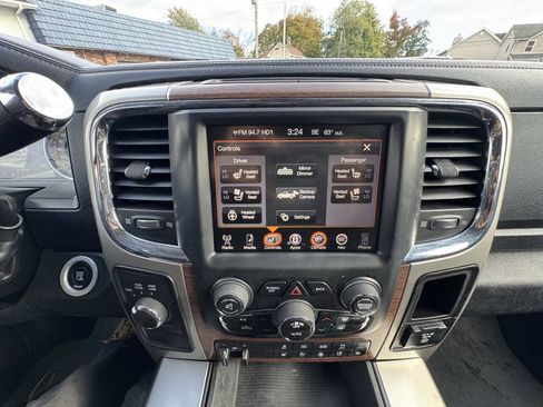 Used 2016 RAM 3500 Laramie AWD/4WD image 17