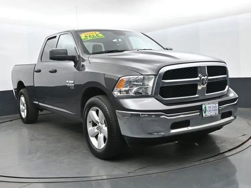 Used 2024 RAM 1500 Classic SLT AWD/4WD image 2