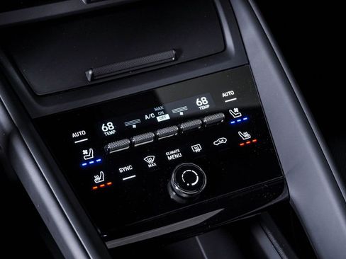 New 2026 Porsche Macan 4 Electric image 24