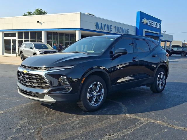 Used 2024 Chevrolet Blazer LT w/ Convenience Package FWD image 3