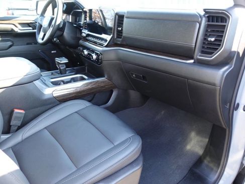 Used 2024 GMC Sierra 1500 Elevation w/ Elevation Premium Package image 41